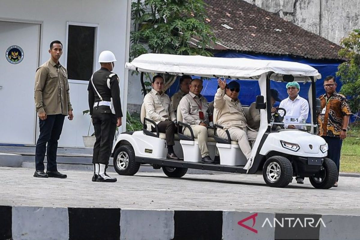 Presiden tinjau Satuan Pelayanan Makan Bergizi di Magelang